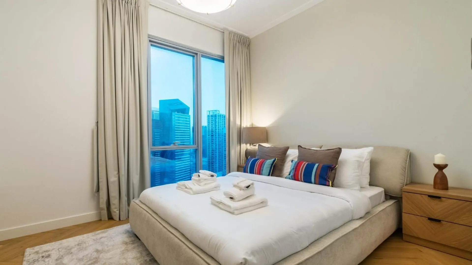 Marina Royale 3 Bedroom Apartment I Luxe Marina Harbour & Yacht Club Views I Nearby To A Beach I Free Pool, Gym, Wi-Fi And Parking I By Meerak Dubai