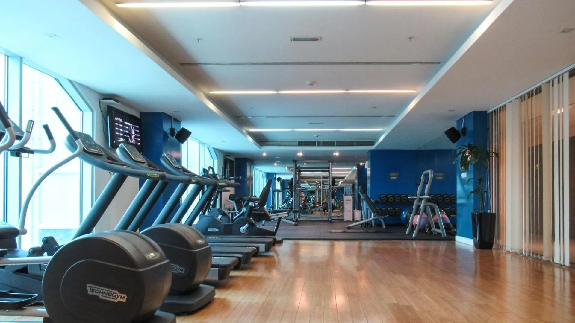 Marina Royale 3 Bedroom Apartment I Luxe Marina Harbour & Yacht Club Views I Nearby To A Beach I Free Pool, Gym, Wi-Fi And Parking I By Meerak Dubai 0*,  United Arab Emirates