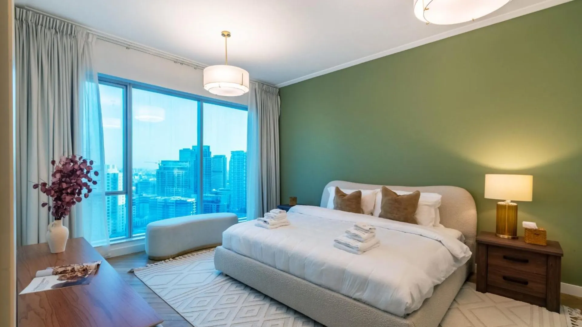Marina Royale 3 Bedroom Apartment I Luxe Marina Harbour & Yacht Club Views I Nearby To A Beach I Free Pool, Gym, Wi-Fi And Parking I By Meerak Dubai 0*,
