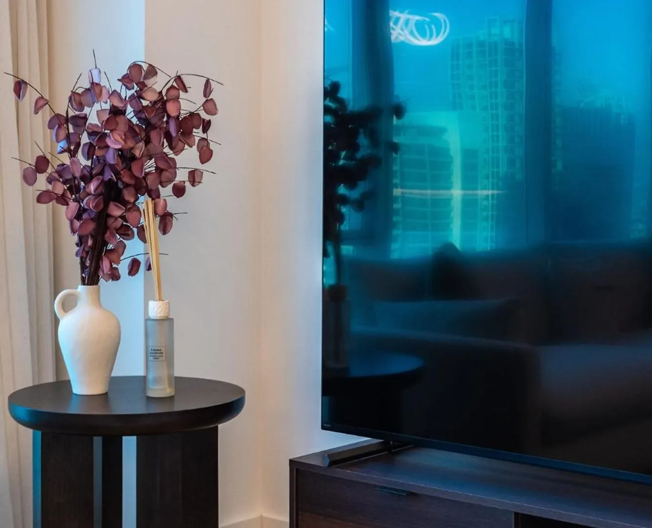 Marina Royale 3 Bedroom Apartment I Luxe Marina Harbour & Yacht Club Views I Nearby To A Beach I Free Pool, Gym, Wi-Fi And Parking I By Meerak Dubai