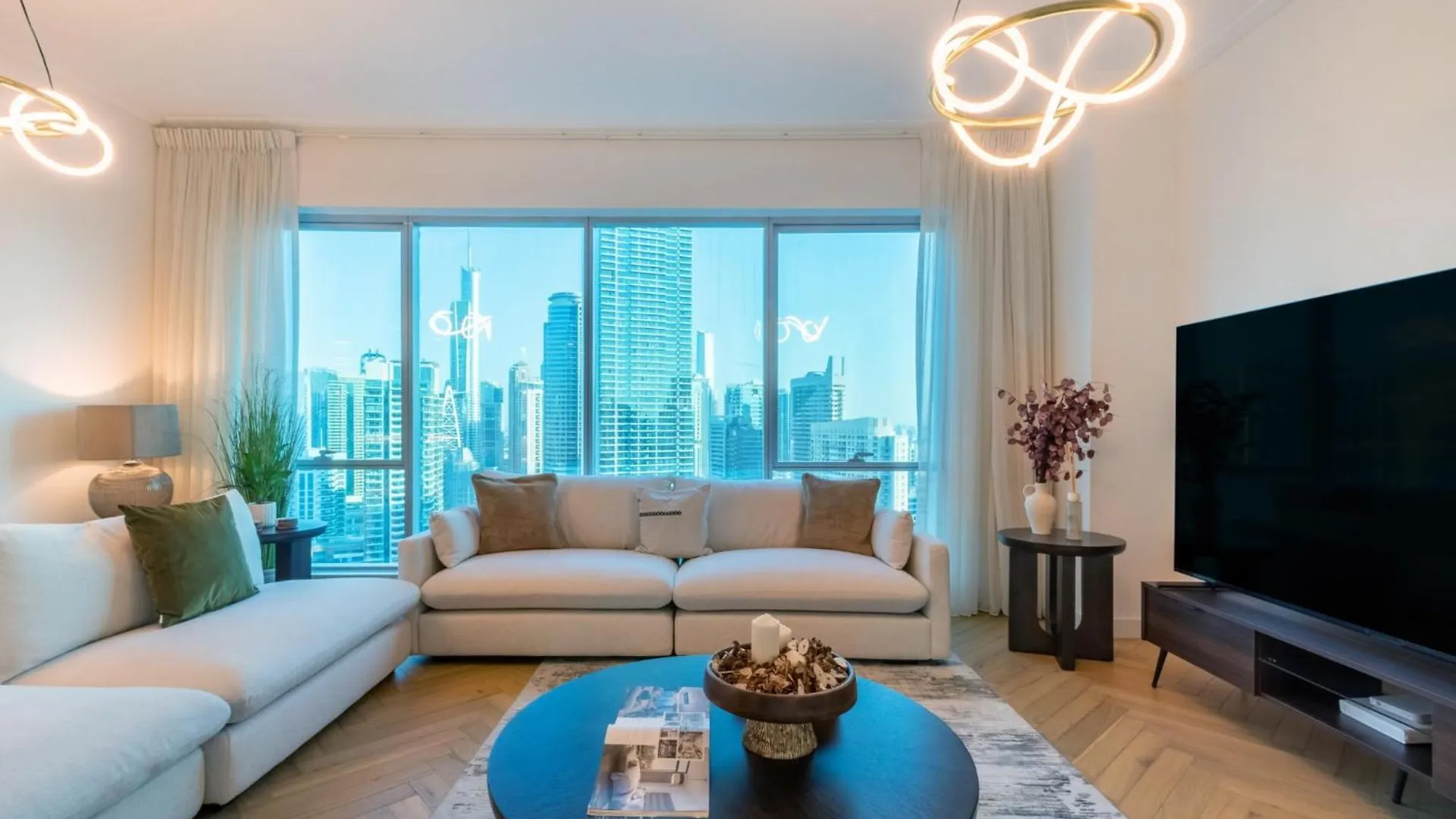 Marina Royale 3 Bedroom Apartment I Luxe Marina Harbour & Yacht Club Views I Nearby To A Beach I Free Pool, Gym, Wi-Fi And Parking I By Meerak Dubai