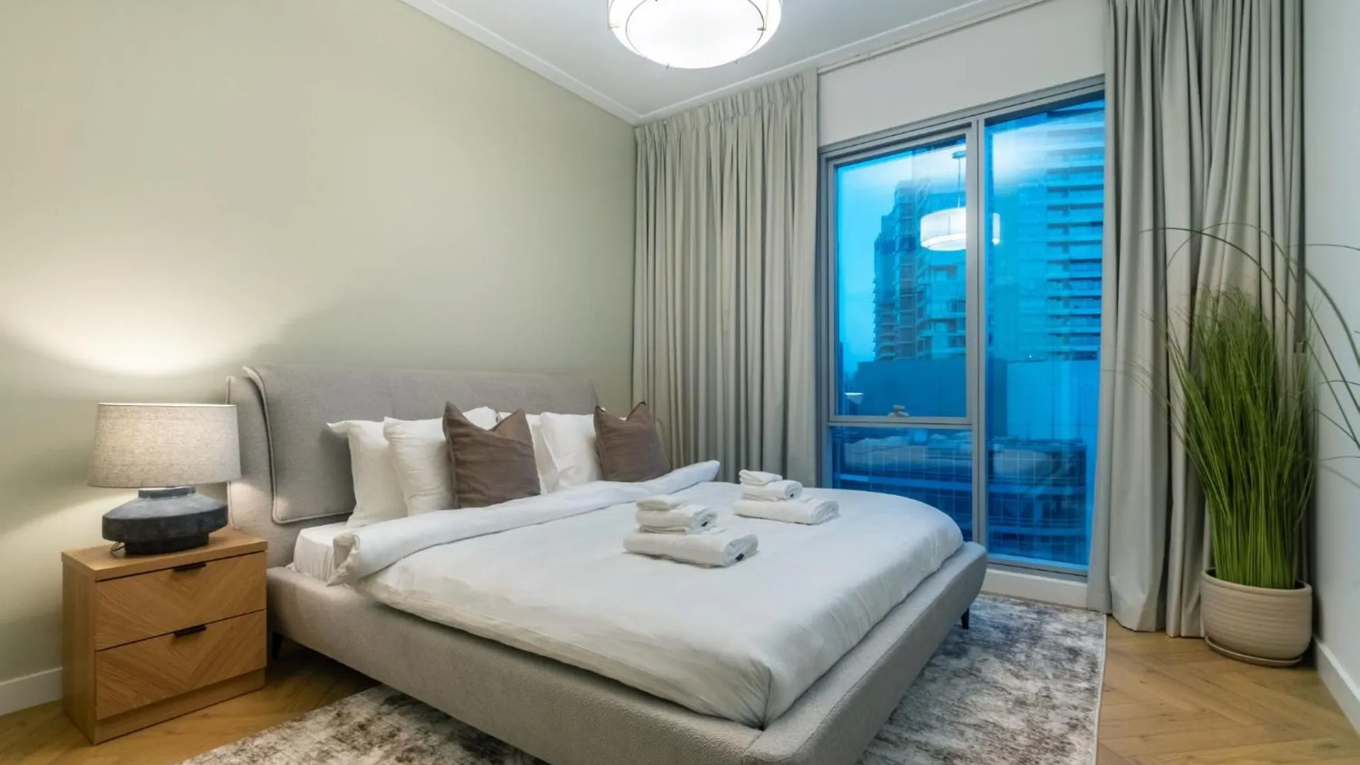 Marina Royale 3 Bedroom Apartment I Luxe Marina Harbour & Yacht Club Views I Nearby To A Beach I Free Pool, Gym, Wi-Fi And Parking I By Meerak Dubai United Arab Emirates